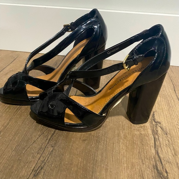 Dark Brown and Black heels new from UK small smudges on heels size 7.5 - Picture 1 of 2